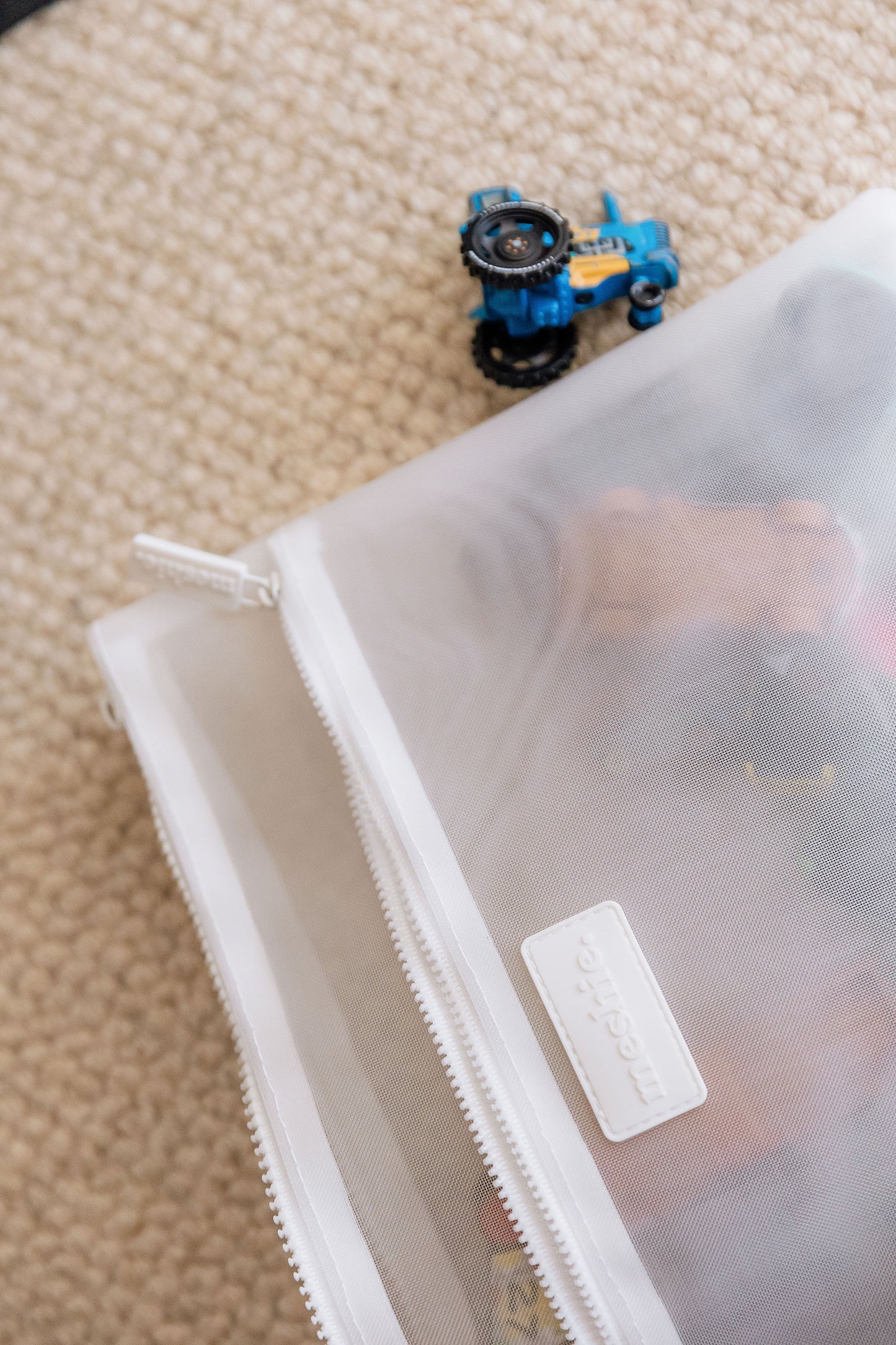 White Bundle Dual Pocket Meshie x 4